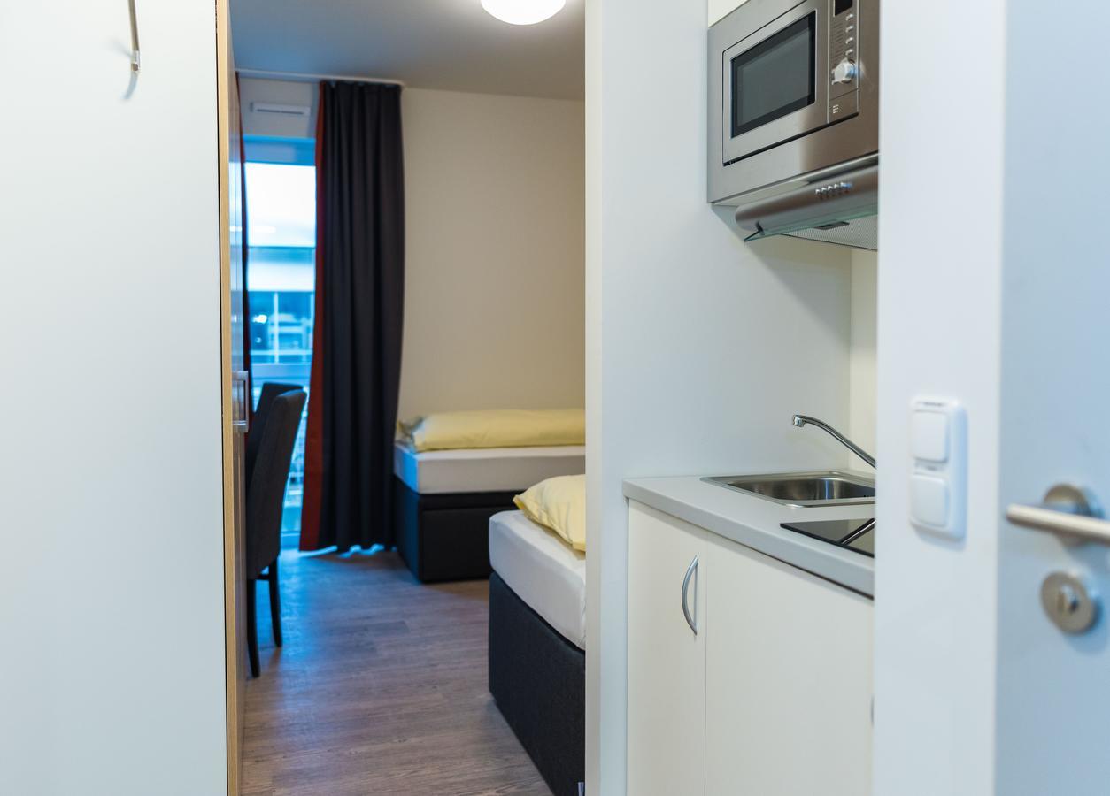Hotel Staffelseestrasse Munchen Bagian luar foto